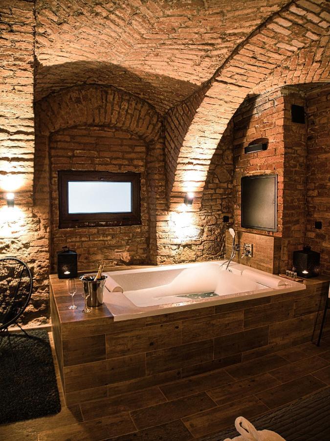 Wellness Gallery Apartments Liberec Bagian luar foto