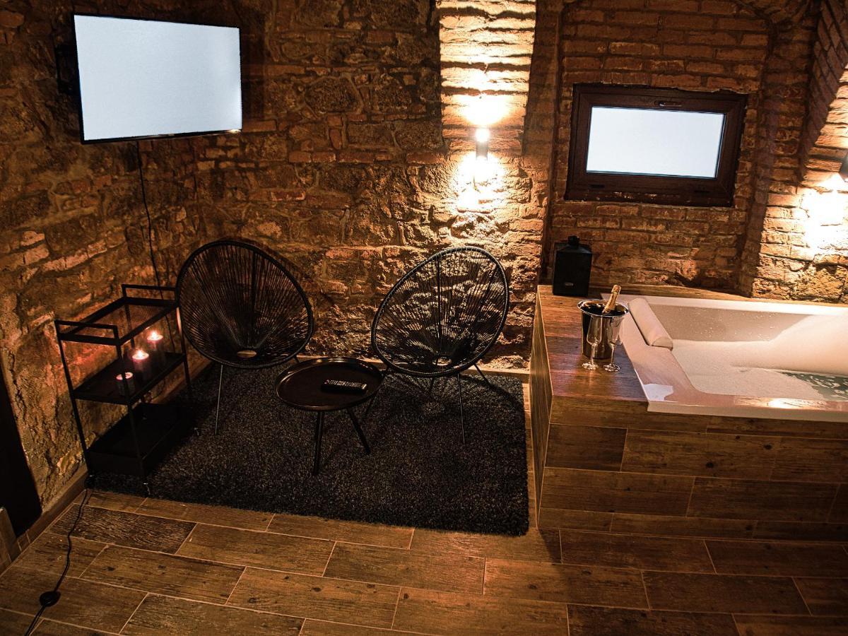 Wellness Gallery Apartments Liberec Bagian luar foto