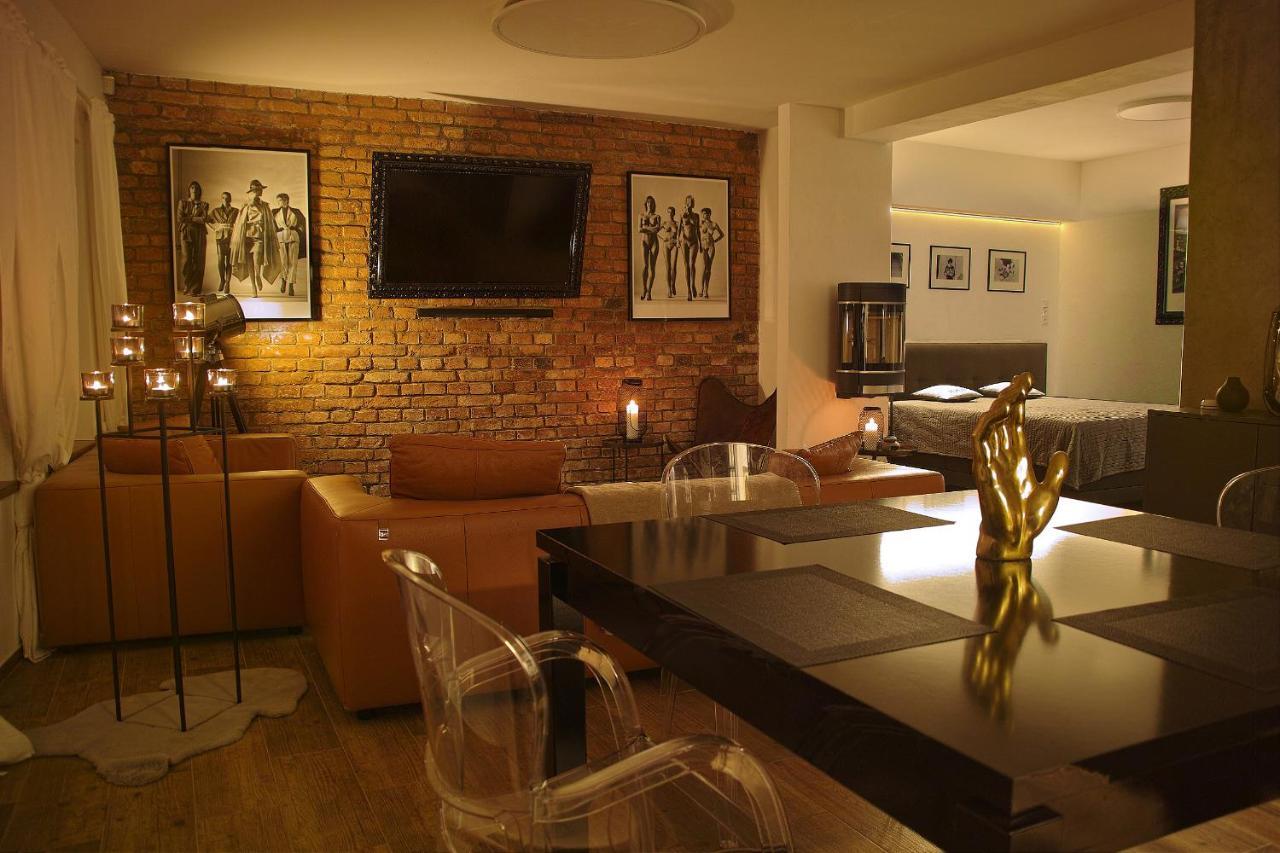 Wellness Gallery Apartments Liberec Bagian luar foto