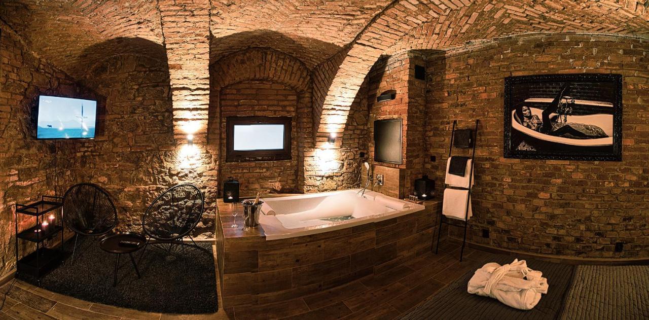 Wellness Gallery Apartments Liberec Bagian luar foto