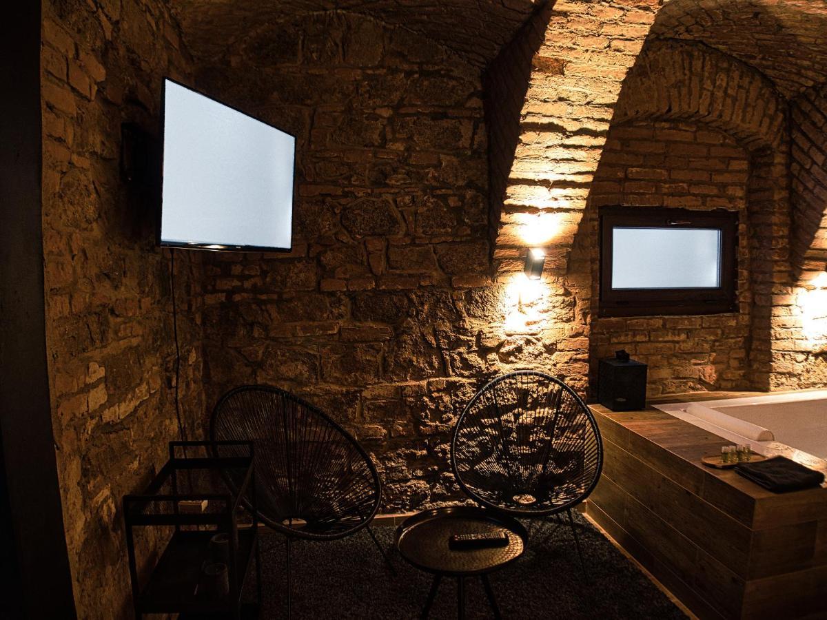 Wellness Gallery Apartments Liberec Bagian luar foto