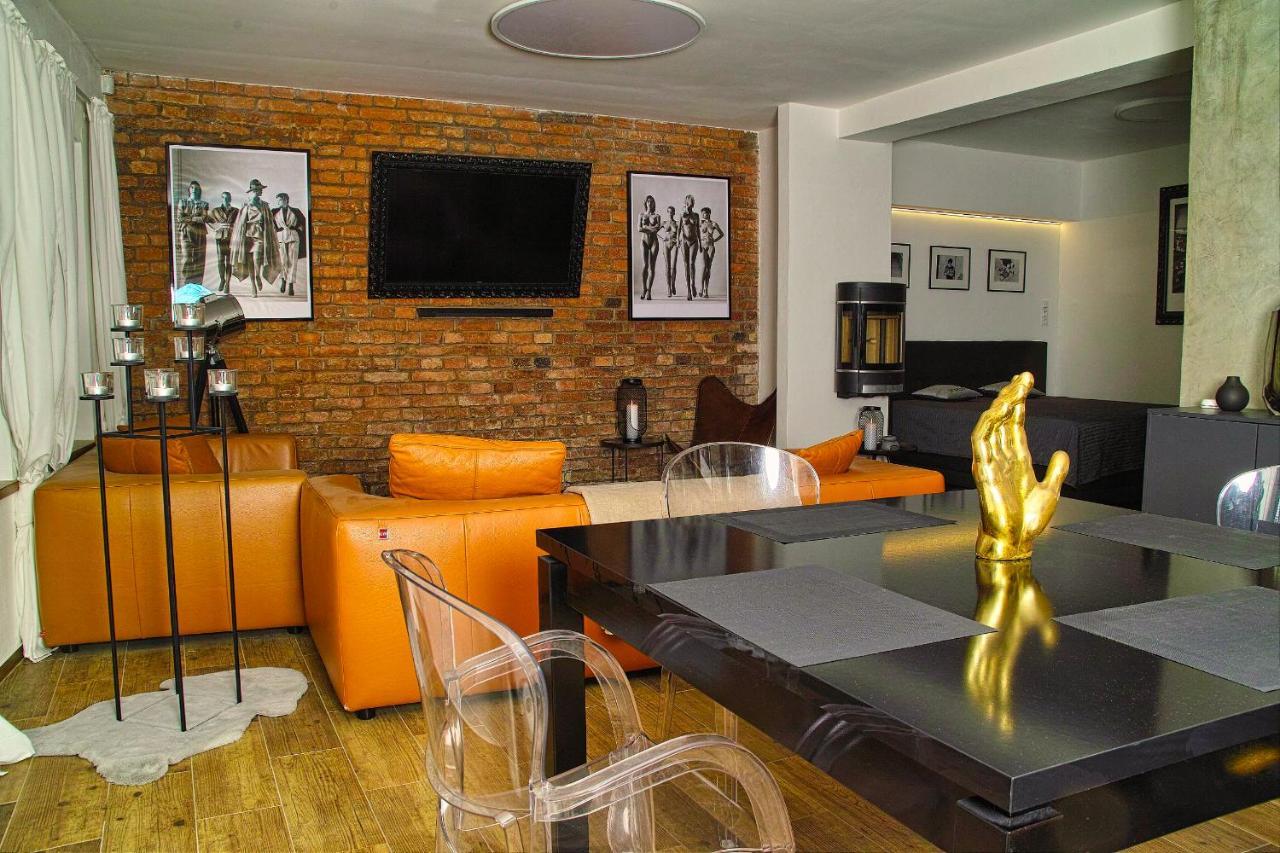 Wellness Gallery Apartments Liberec Bagian luar foto